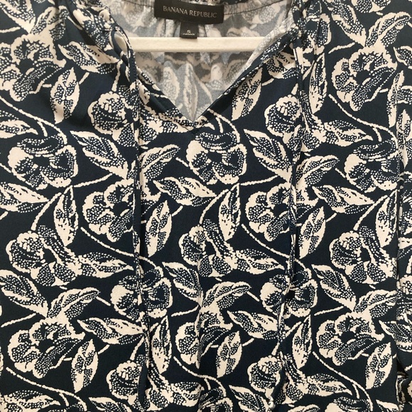 Cute stretchy top! - Picture 3 of 8